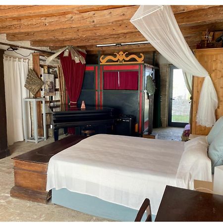 "La Casa Degli Ulivi Art B&B" Trecastelli Bagian luar foto