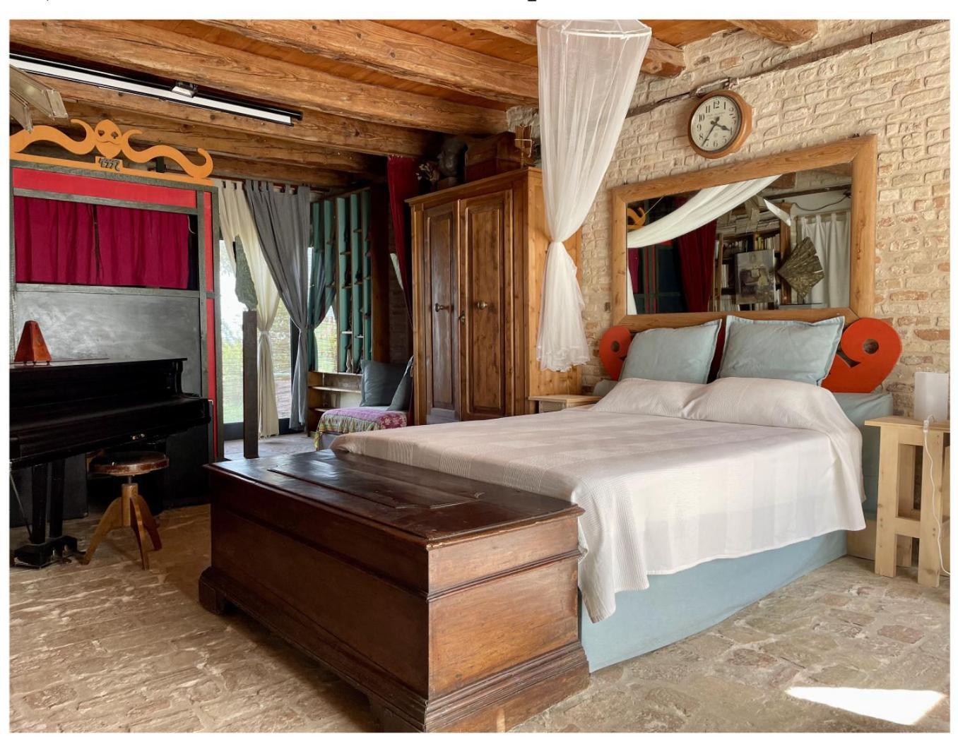 "La Casa Degli Ulivi Art B&B" Trecastelli Bagian luar foto